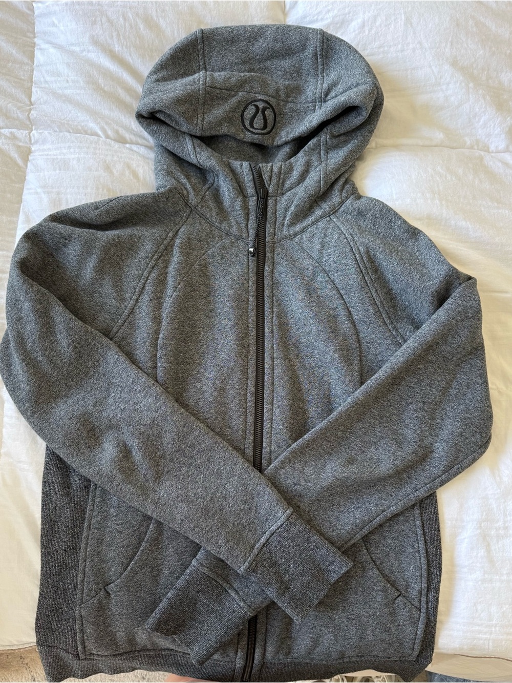 lululemon athletica Women’s Scuba Full-Zip Hooded Jacket Size 8